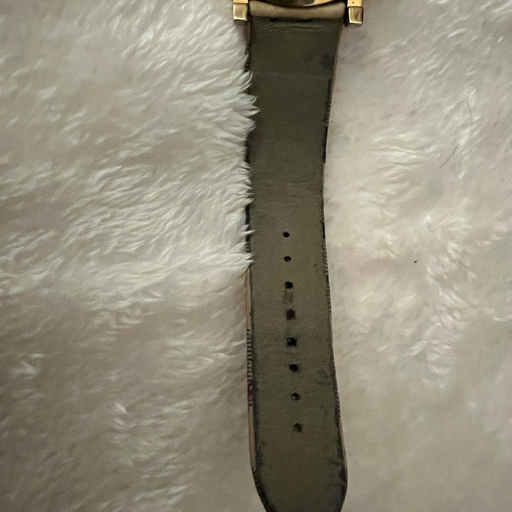 Burberry Women Watch - Picture 8 of 14